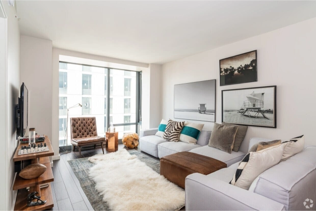 150 Van Ness living room