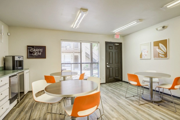 5401 Chimney Rock Building