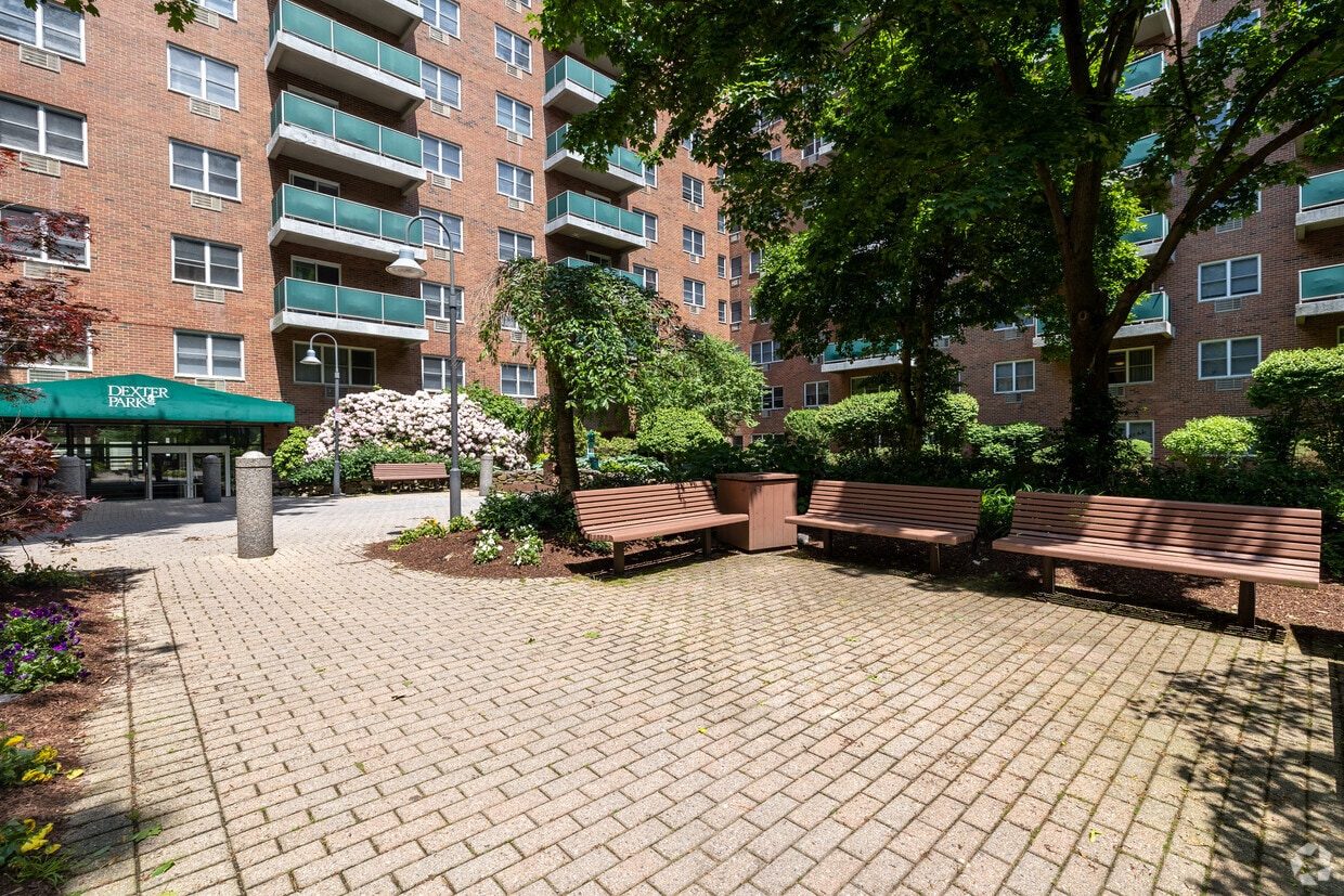 Dexter Park Courtyard