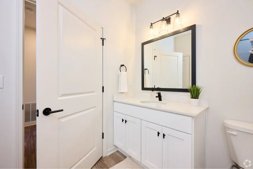 Floor plan A bathroom, 2 bed 2 bath, 1100 sq ft