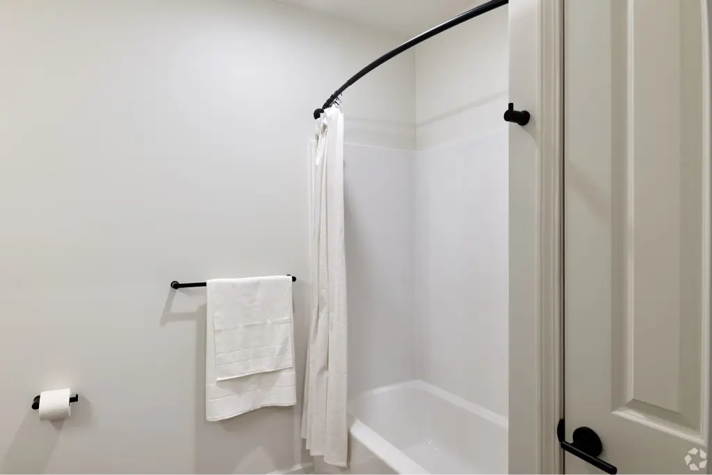 Floor plan A bathroom, 2 bed 2 bath, 1100 sq ft