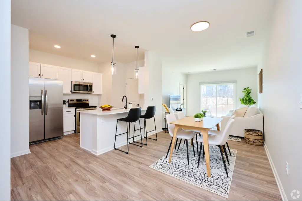 Floor plan A dining area, 2 bed 2 bath, 1100 sq ft
