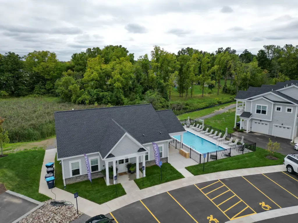 Genesee Pointe Apartments building exterior