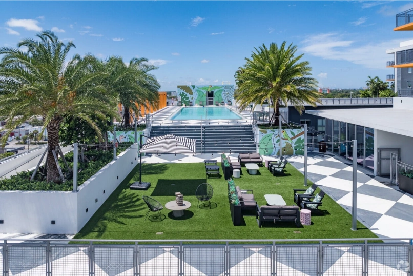 Rooftop Terrace & Pool Deck