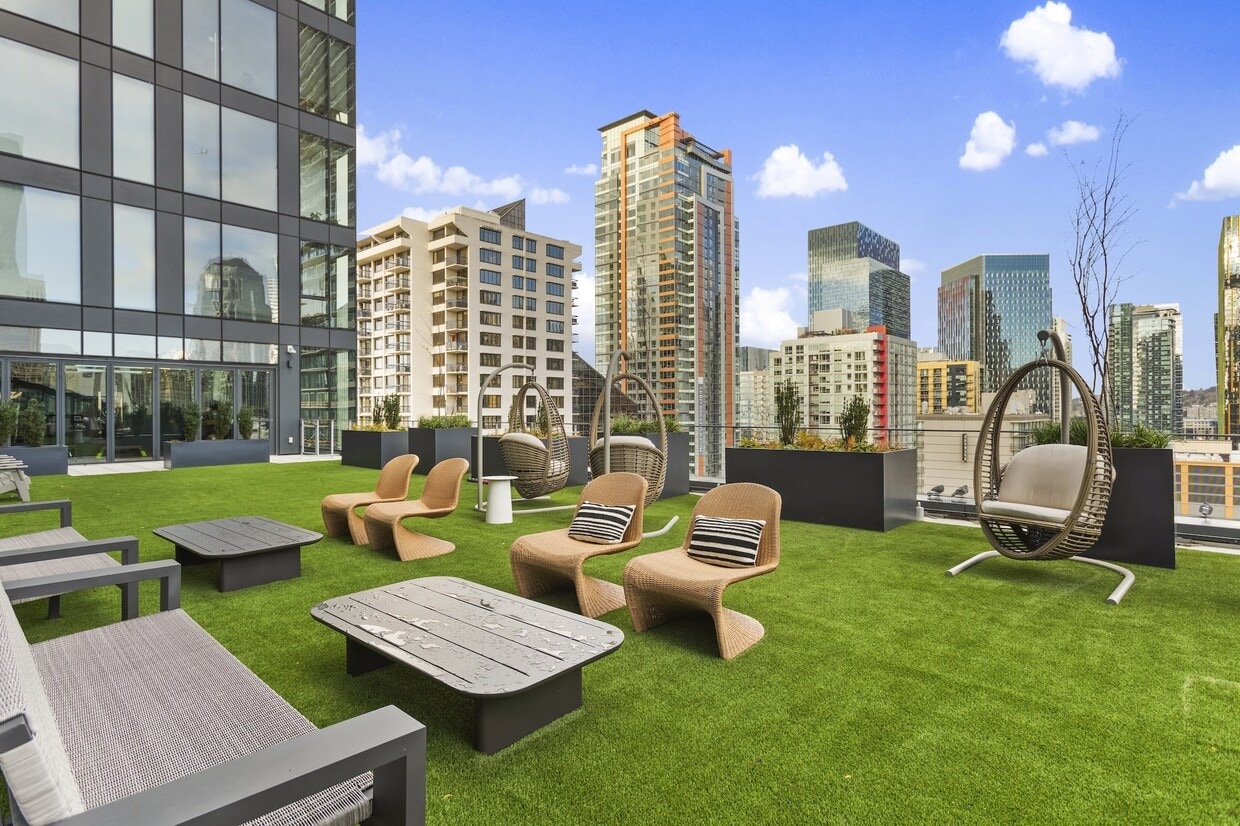 The Modern - Seattle High-Rise
